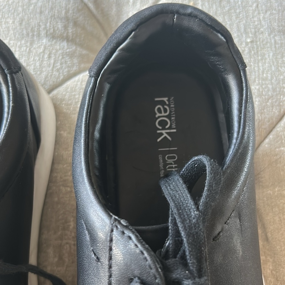 Nordstrom Super comfortable 9‎ 1/2 only worn twice - Picture 4 of 5